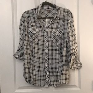 White and black plaid 3/4 sleeve button 2x